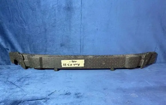 Audi Q3 8U Front bumper foam support bar 
