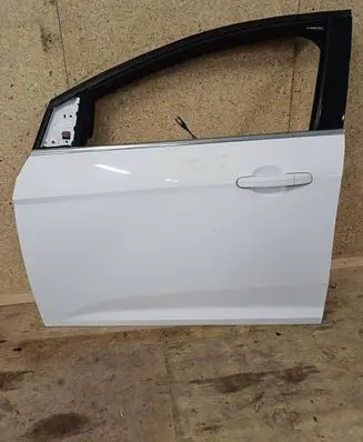 Ford Focus Front door 121212