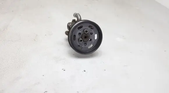 Volkswagen Caddy Power steering pump 2K0422154A