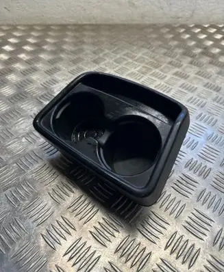 BMW i8 Cup holder front 9284725 15857781