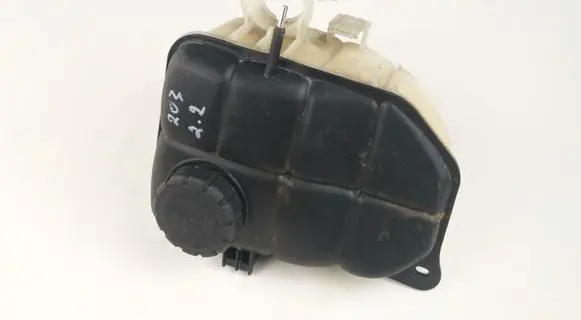 Mercedes-Benz C W203 Coolant expansion tank/reservoir A2035000049