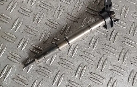 Audi A5 8T 8F Fuel injector 057130277AG 023202 045115058