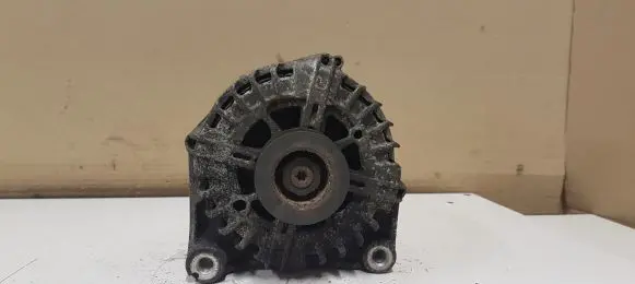 BMW 5 F10 F11 Generator/alternator 8570675 FG23S068 2616716C