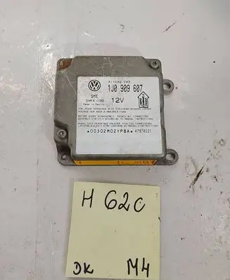 Volkswagen Golf IV Airbag control unit/module 1J0909607