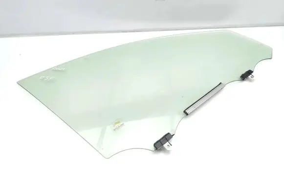 Toyota RAV 4 (XA40) Front door window glass four-door E643R-00034