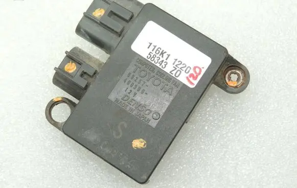Toyota Yaris XP210 Fan control module 89257K0010