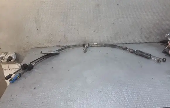 Toyota Auris 150 Gear shift cable linkage 