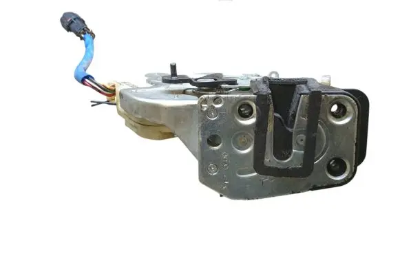 KIA Sorento Rear door lock A045777