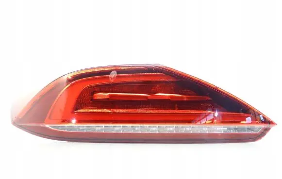 Volkswagen Scirocco Rear/tail lights 1K8945207B