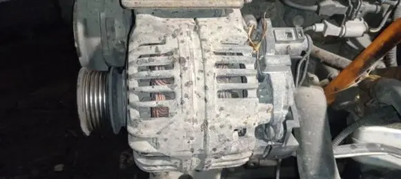 Volkswagen Golf IV Generator/alternator 028903028C 0124315003