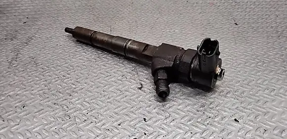 Opel Insignia A Fuel injector 0445110327