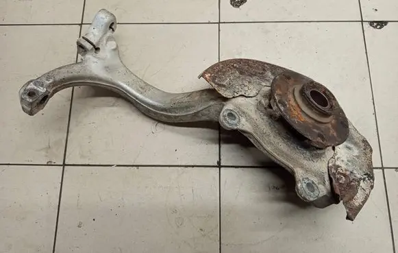 Audi A4 S4 B6 8E 8H Front wheel hub spindle knuckle