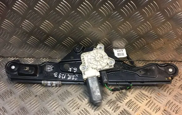 Mercedes-Benz E W211 Rear door window regulator with motor 2117300146 A2117300146