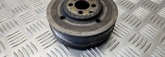 Audi A4 S4 B5 8D Crankshaft pulley 028105243Q
