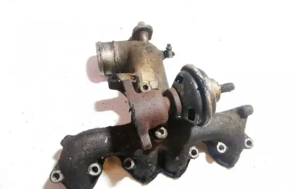 Volkswagen Golf III Intake manifold 028129713n