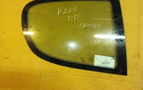 Peugeot 206 Rear side window