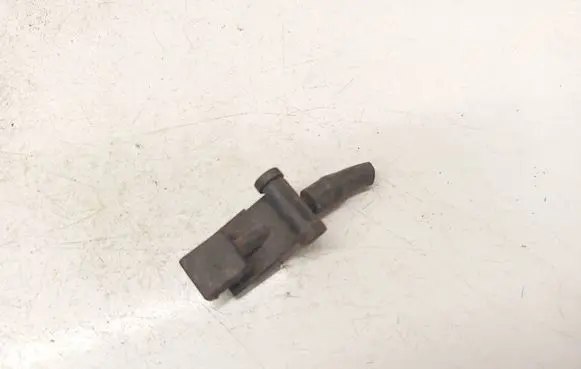 Volkswagen PASSAT B5 Windshield washer spray nozzle 3B0955985 3B0955985C