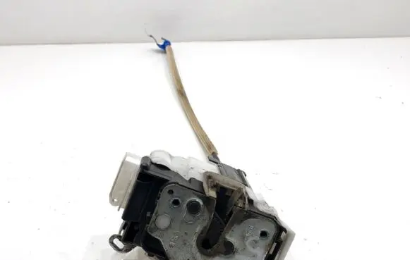 Fiat Fiorino Front door lock 1379535080