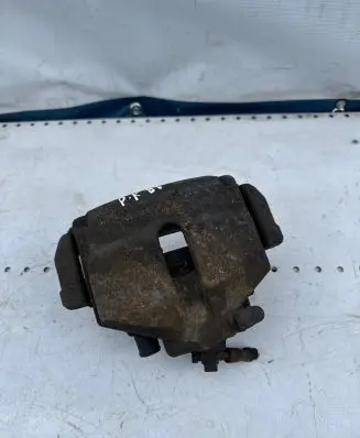 Volkswagen PASSAT B6 Front brake caliper