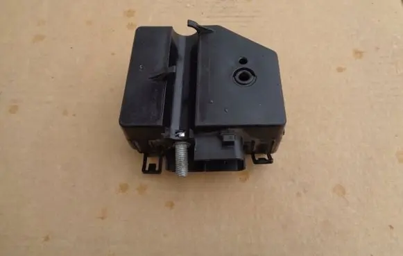 Mercedes-Benz ML W164 Fuse module A1645400050