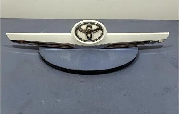Toyota Verso-S Number plate light 768110F100