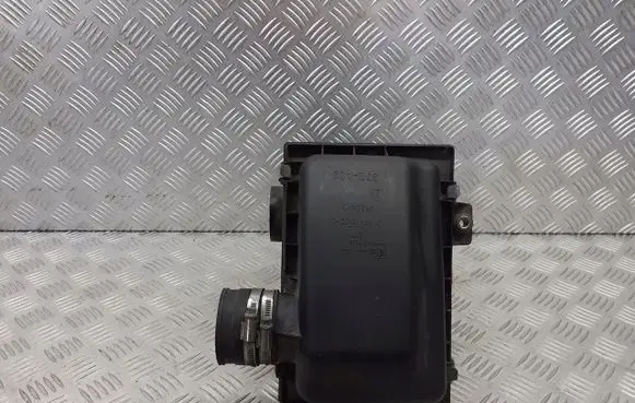 Opel Agila A Air filter box 09204631