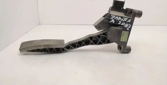 Opel Zafira A Accelerator throttle pedal 90581208 09008206 0281002298