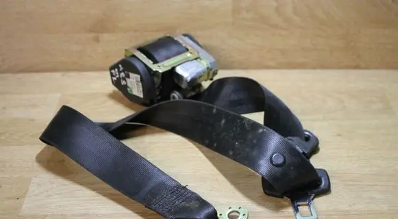 Audi A4 S4 B5 8D Front seatbelt 8D0857706D