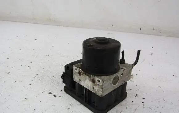 Skoda Octavia Mk2 (1Z) ABS Pump 1C0907379K