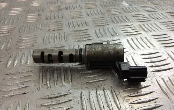 Lexus GS 300 350 430 450H Camshaft vanos timing valve 1533031020