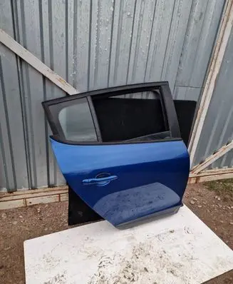 Renault Megane III Rear door 