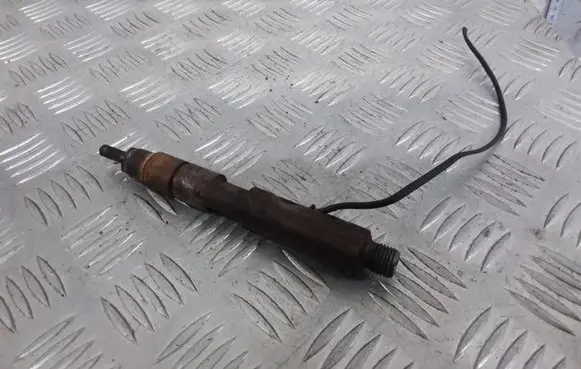 Renault Megane I Fuel injector 7700112880 04321936610
