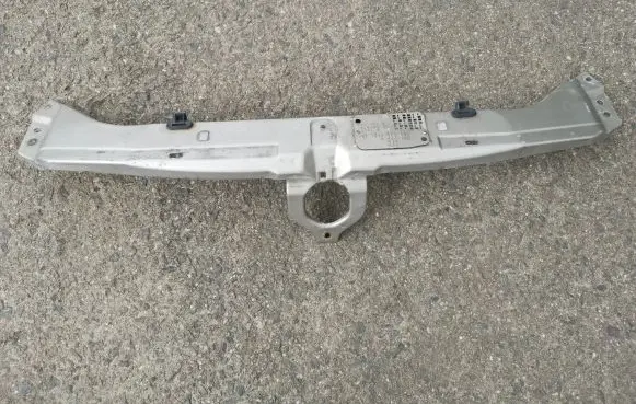 Mercedes-Benz E W210 Top upper radiator support slam panel 4406861 C420955 2251581