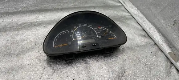 Mercedes-Benz Sprinter W901 W902 W903 W904 Speedometer (instrument cluster) A0014468521 88311295