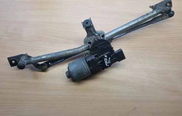 Skoda Fabia Mk1 (6Y) Front wiper linkage and motor 6Q1955119 0390241500