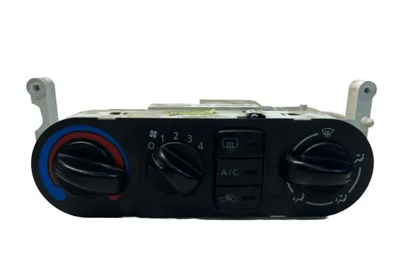 Nissan Almera N16 Climate control unit