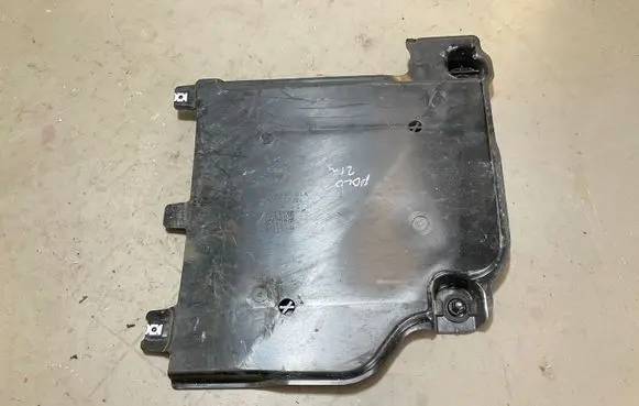 Volkswagen Polo VI Rear underbody cover/under tray 2Q0825101A