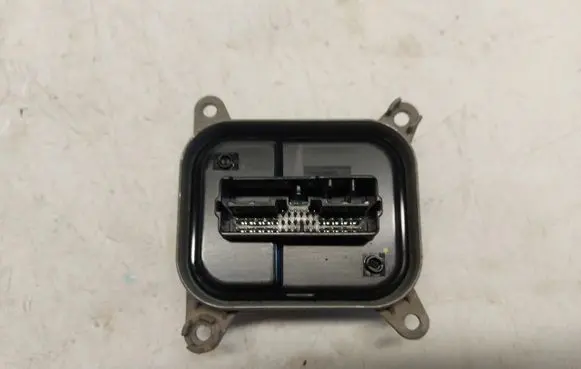 Tesla Model Y Voltage converter/converter module 1532925-02-C-JLK01