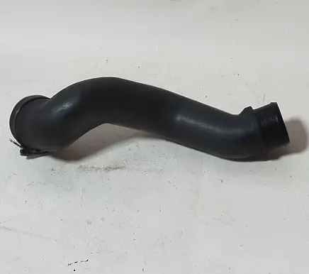 Volvo V70 Intercooler hose/pipe 9186153 6766 6766A6