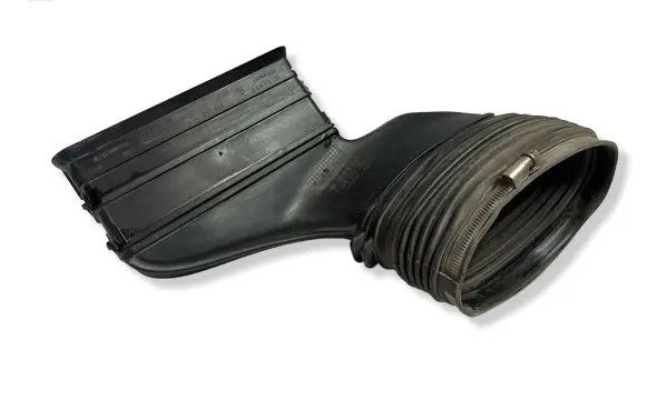 Volkswagen Golf Plus Air intake duct part 03C253819B