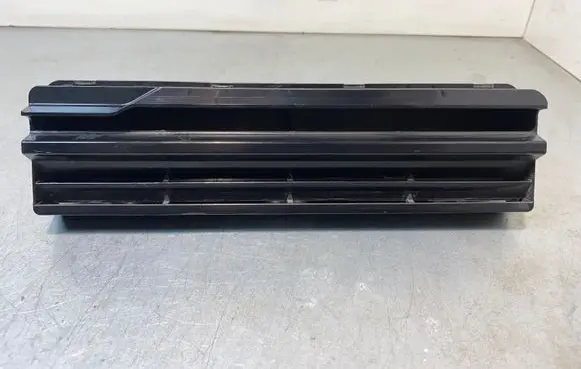 Suzuki Vitara (LY) Quarter panel pressure vent 7733161M0