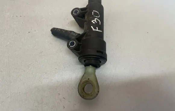 BMW 3 F30 F35 F31 Clutch slave cylinder 6773570