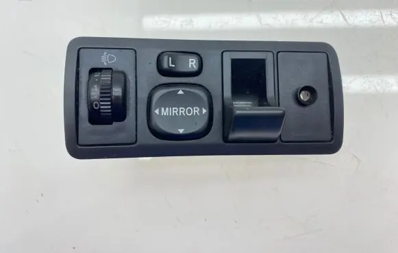 Toyota Corolla E120 E130 Wing mirror switch