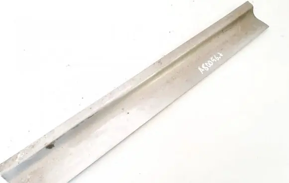 Seat Leon (1P) Rear sill trim cover