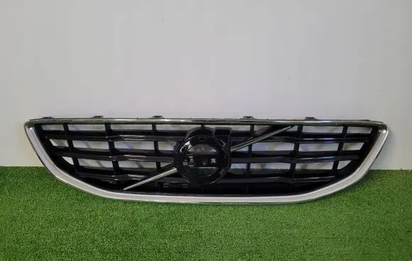 Volvo V40 Front bumper upper radiator grill 31283764