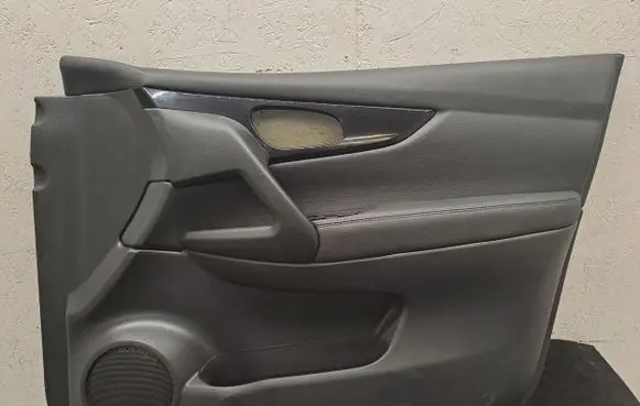 Nissan Qashqai Front door card panel trim 809104EA1A