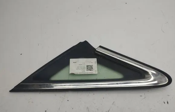 Mazda CX-7 Front triangle window/glass 