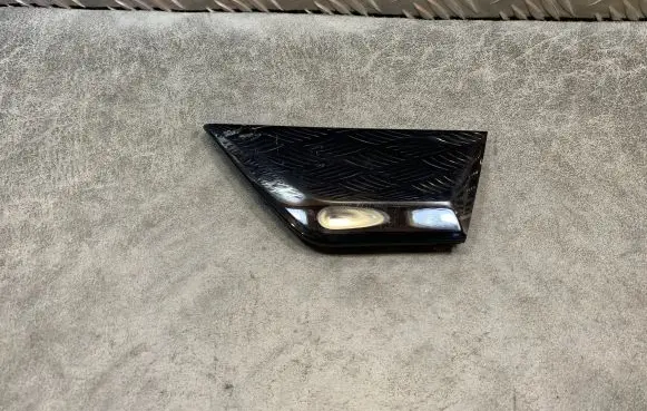 Mercedes-Benz C W205 Dashboard glove box trim A2047201022