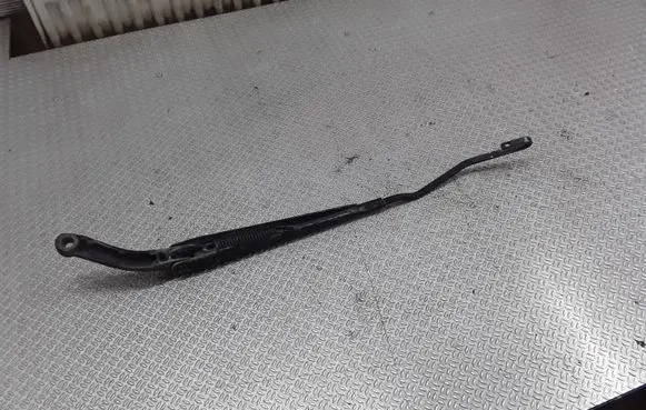 Volvo V70 Front wiper blade arm 8624266