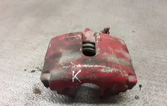 Volkswagen PASSAT B6 Front brake caliper